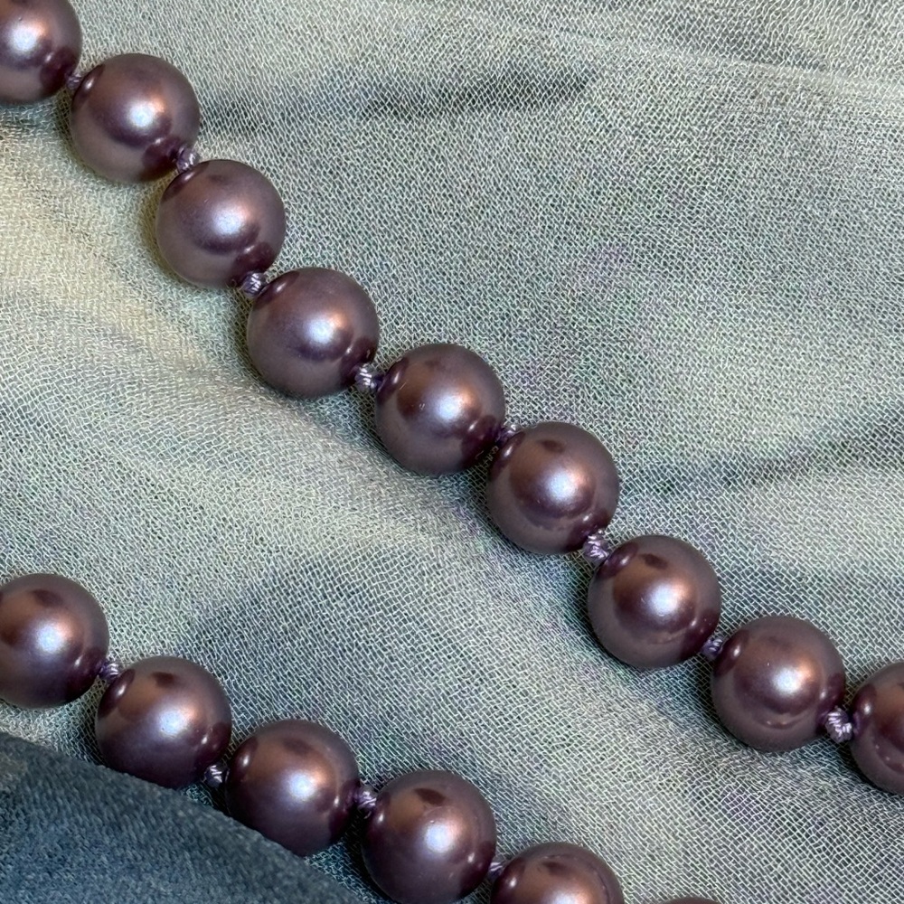 Rare Nolan Miller Lavender Purple Pearl Necklace 18” Crystal Clasp Signed - Picture 8 of 12
